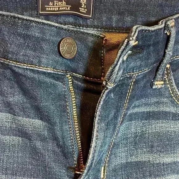 Abercrombie & Finch Womens 2S/26 Harper Ankle Jeans|Dark Wash|Cut Off|Distressed - Picture 8 of 10